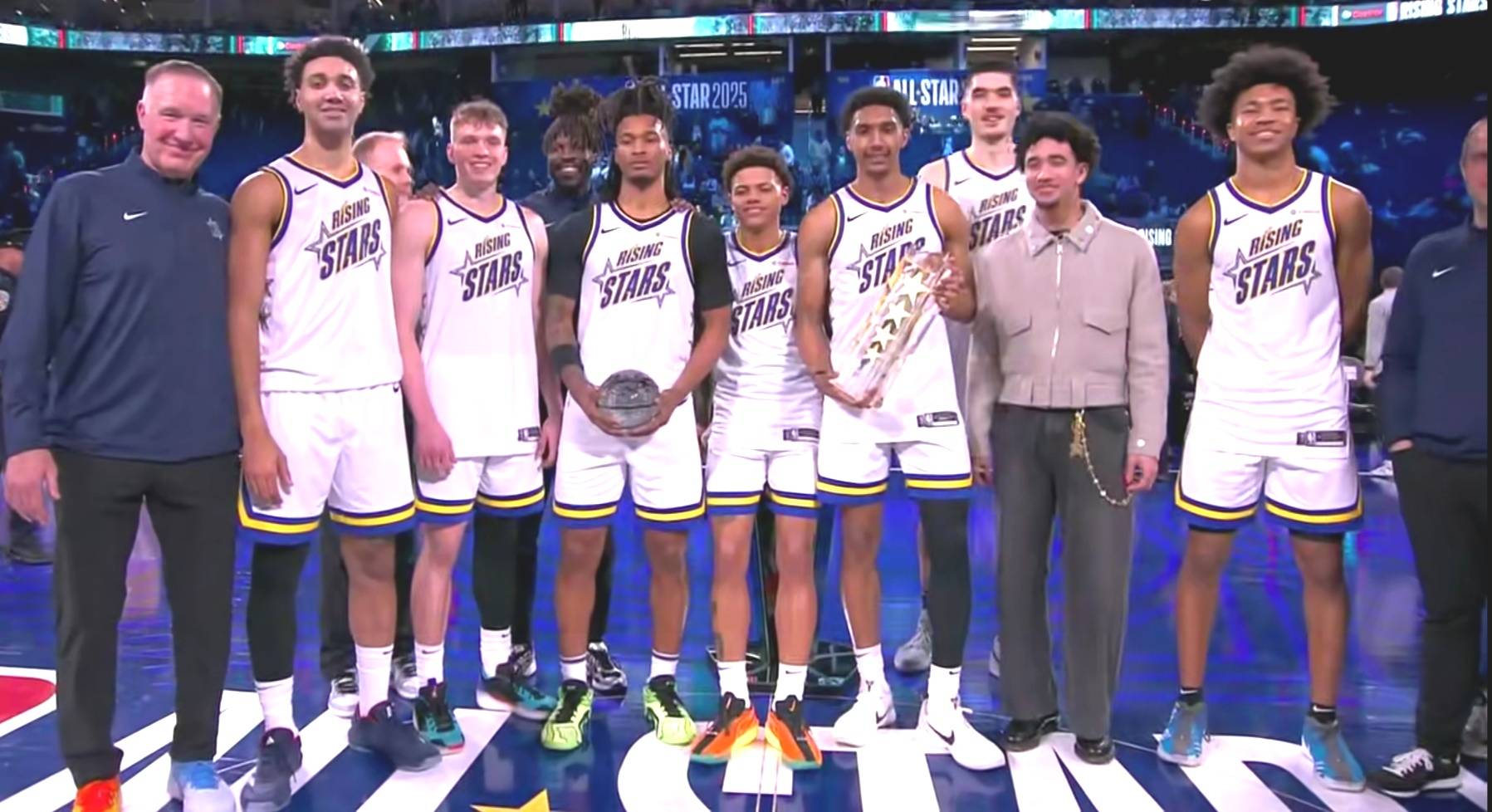 LOL官网登录入口-全明星赛倒计时，明尼苏达森林狼清晨远射贴柱，细节引发关注，压力陡增，临场指挥获称赞的简单介绍